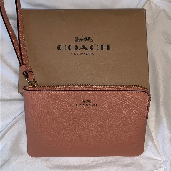 coach new york wristlet